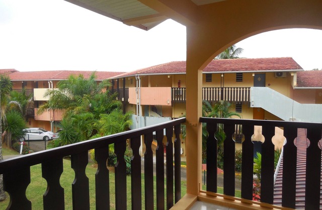 COMMUNAL SEASIDE APARTMENT OF SAINTE ANNE
