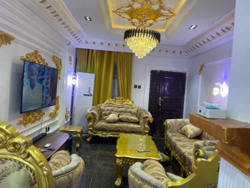 Complete royal design 3 bed room flat appartment