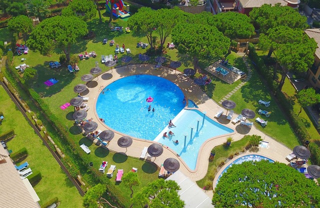 Contact Us | 300m from the beach | 2 areas Common pool | Free Wifi