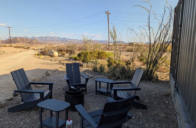 Container Home @ Stardust Big Bend 5 min from Park