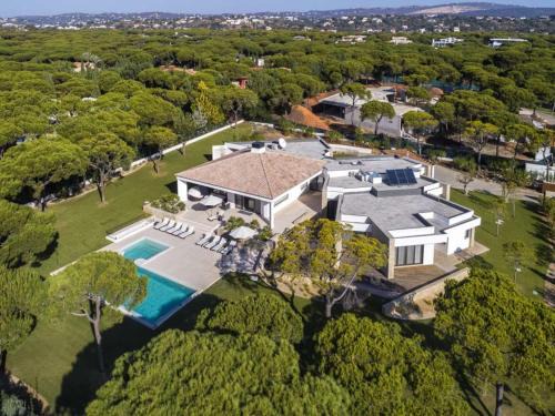 Contemporary Vilamoura Villa Stunning Open Plan Design Villa Azure Elegance Large Private Pool