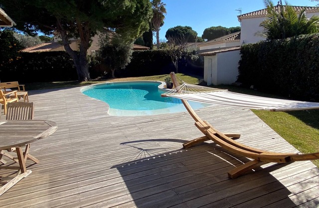 Contemporary villa close to the beach