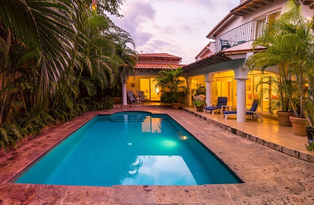 Contemporary Villa in Lush,Tropical, Private Paradise