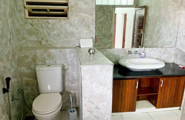 Conveniently located house in the heart of the city.