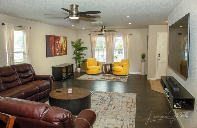 Converse retreat just 19 minutes from Frost Bank Center