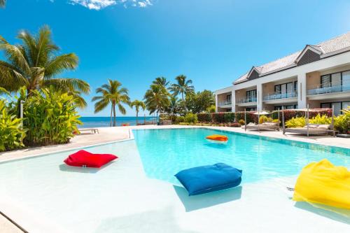 Cook's Bay Hotel & Suites