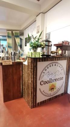 Cool Breeze Lodge and Cafe