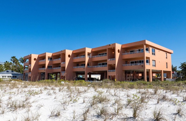 Runaway Bay Bradenton Beach 