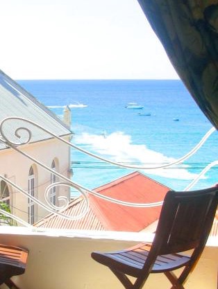 Coral Lane Beach Apartments