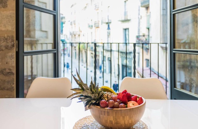 Cort Reial 1B - Holiday Apartment Rental in Girona | Bravissimo