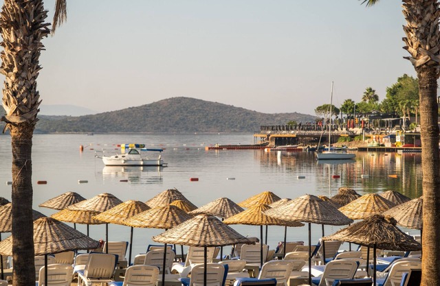 Costa Bitezhan Hotel