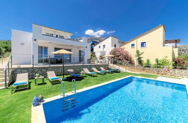 Costa Maris Villa