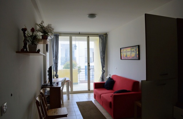 Cosy 1st floor coastal apartment on Ionian Sea