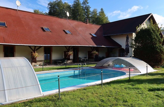 Cosy apartment for 4 guests with WIFI, pool, TV and patio