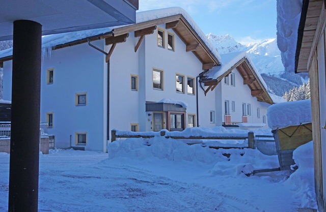 Cosy apartment for 4 guests with WIFI, TV and terrace