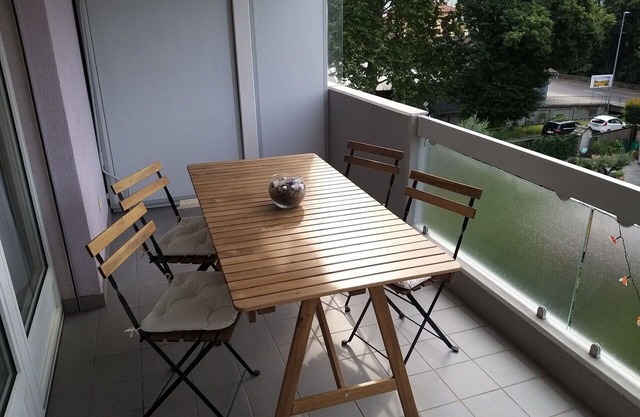 Cosy apartment for 4 people with WIFI, TV, balcony and pets allowed