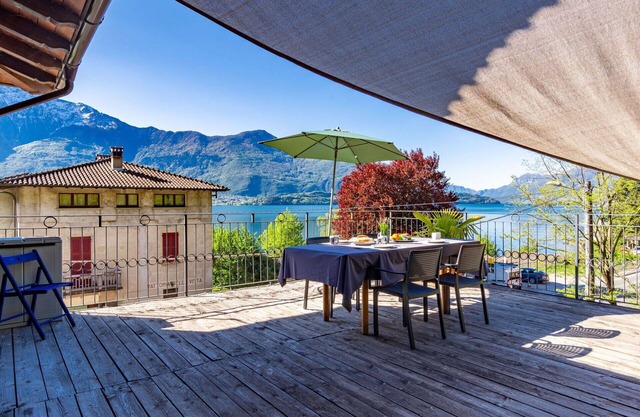 Cosy apartment for 4 people with WIFI, A/C, TV, patio and parking