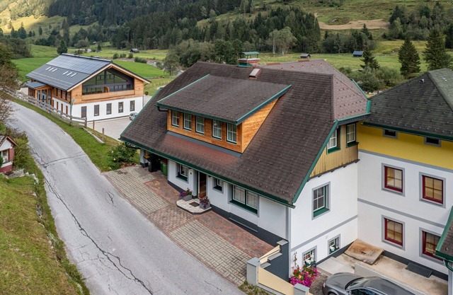Cosy apartment for 6 guests with WIFI, TV, terrace and pets allowed