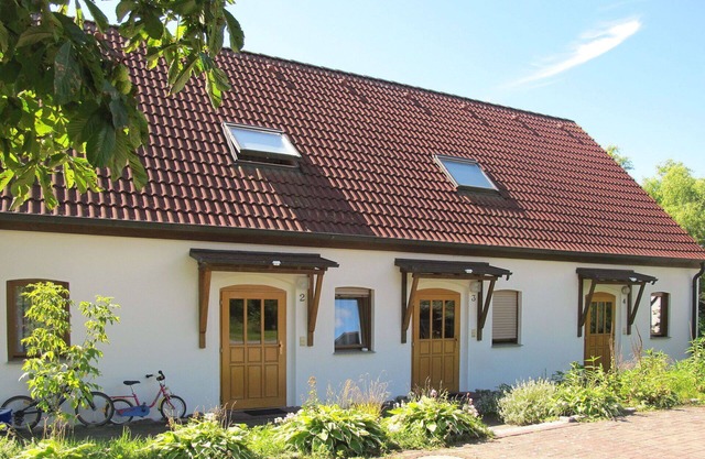 Cosy apartment for 4 guests with TV, pets allowed and parking