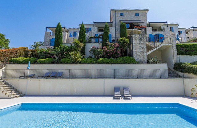 Cosy apartment in villa for 6 guests with WIFI, pool, A/C, TV and terrace