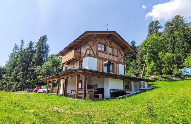 Cosy apartment in villa for 8 people with WIFI, TV, patio and panoramic view