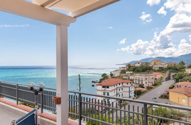 Cosy Apartment in Villammare with Sea view