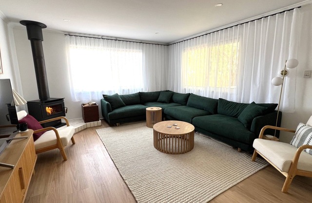 Cosy beach house | 500m to beach | Bed linen | WiFi | Family-friendly