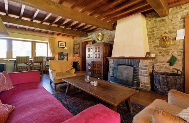 Cosy Holiday House Near La Roche