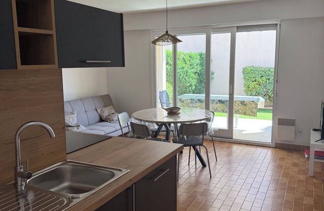 Cosy house 300m from the beach