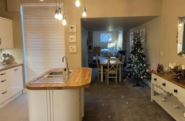 Cosy House set in historic town of Clitheroe.3 bedrooms sleeps 5