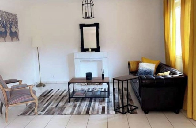 Cosy house with terrace near station