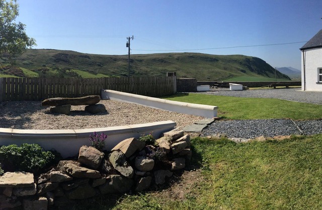 Cosy restored large house - close to Malin Head, beaches and golf courses