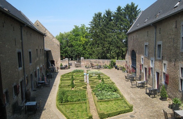 Cosy Villa in Mesch with Garden
