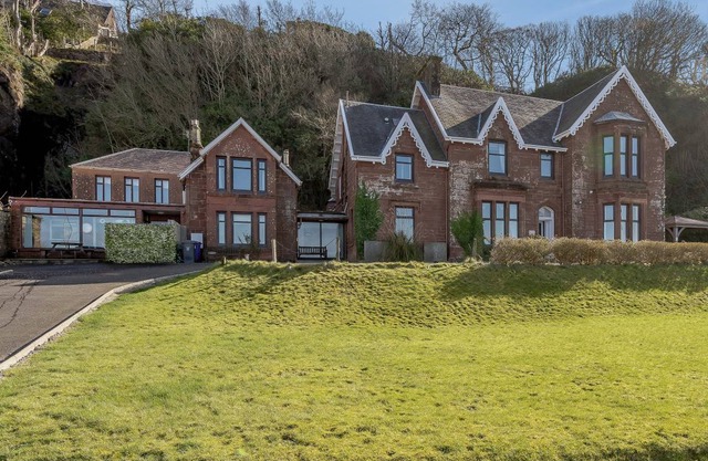 Cottage ∙ 5 bedrooms ∙ 14 guests