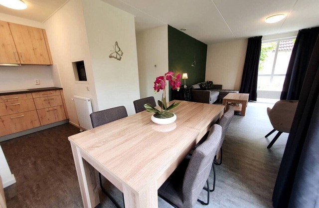 Cottage at recreation park `De Groene Heuvels`