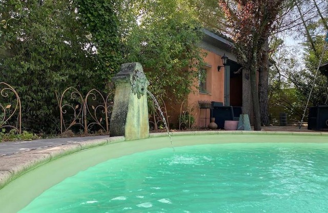 Cottage chaleureux avec piscine privée