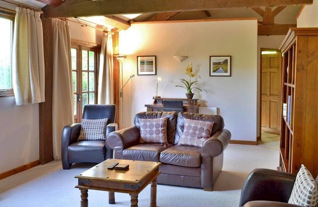 Cottage in Devon with Pool & Countryside Views