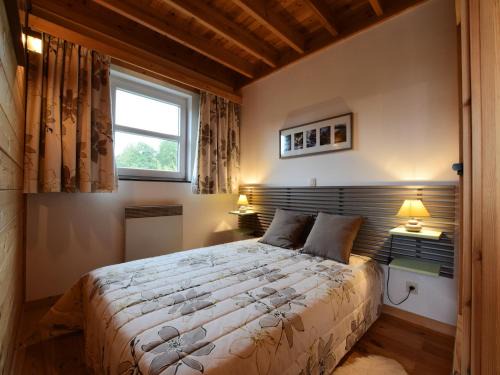 Cottage in Durbuy with Terrace, Garden