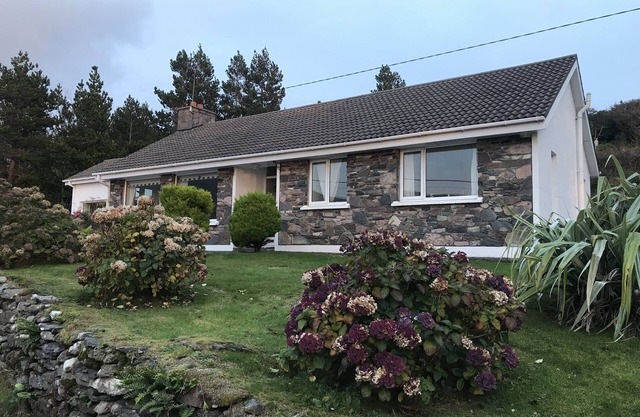 Cottage near the beach with sea views