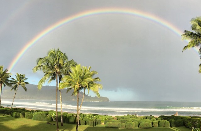 Cottage on Beachfront Estate property, central Hanalei Bay