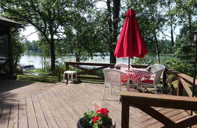 Cottage & Suite on a Quiet Lake + Free Kayaks!