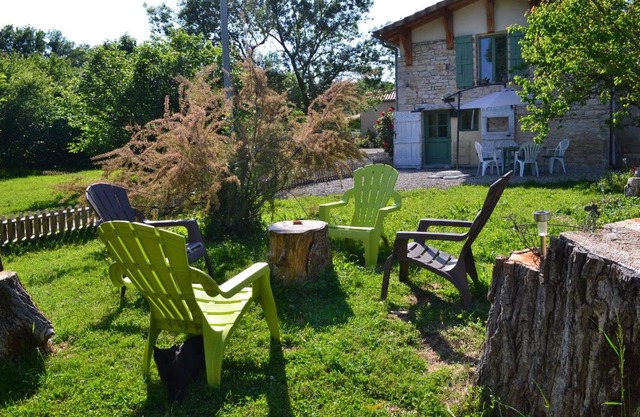 Couanac , gite familial à la campagne avec piscine