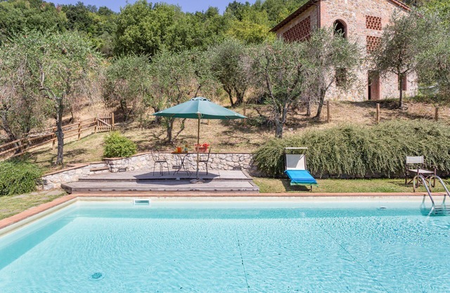 Country House/Farm House in Mastiano with 4 bedrooms sleeps 8