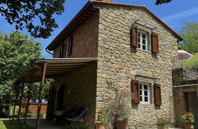 Country House/Farm House in Sorana with 2 bedrooms sleeps 6