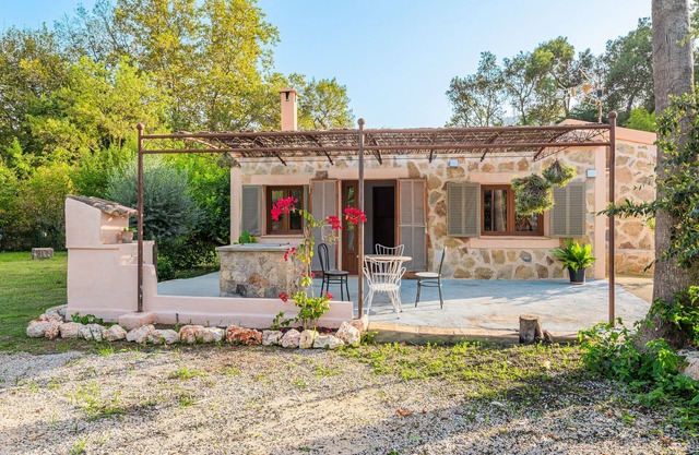 Country House 'Finca Ses Pomeres' with Private Terraces and Wi-Fi