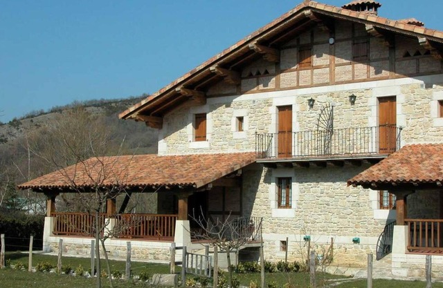 Country House 'Sagastietxea' with Mountain View, Private Terrace and Private Garden