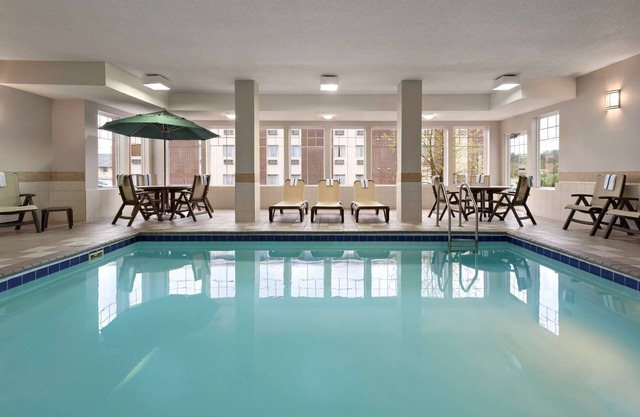 Country Inn & Suites by Radisson, Stevens Point, WI
