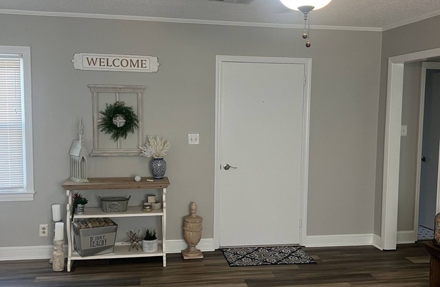 Country Springs Cottage - 2-bedroom house in charming McRae-Helena