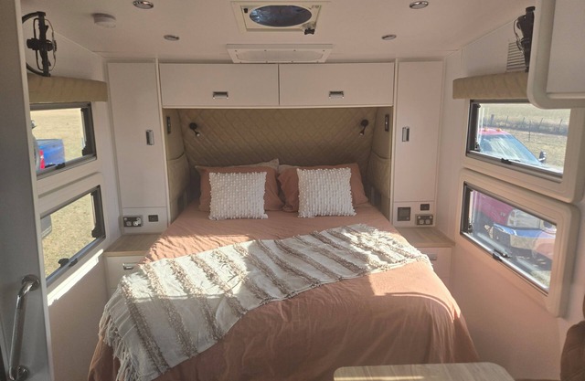 Country stay, 5 minutes to local wineries!
