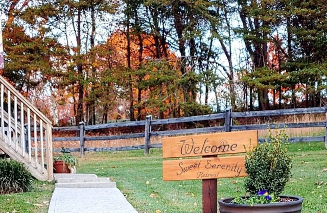 Couples retreat located near the New River Trail and river